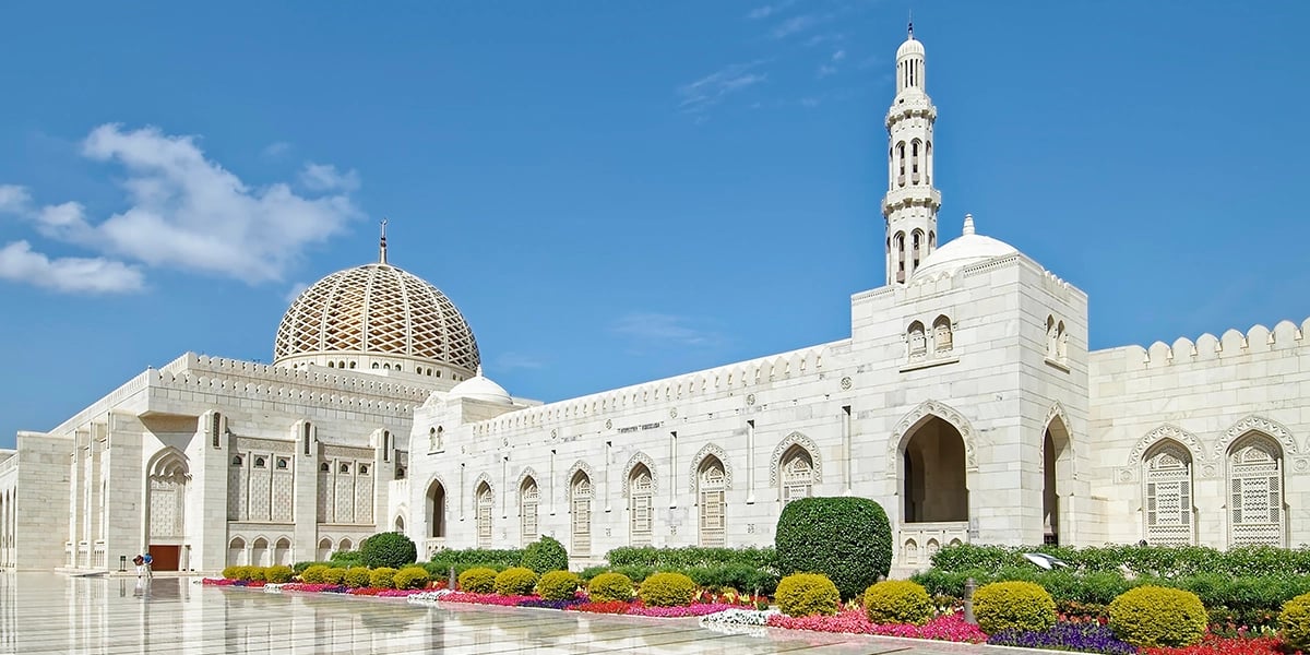 sultan-qaboos-grand-mosque